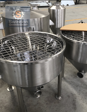 Stainless steel silo